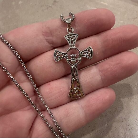 Sterling Silver Celtic Cross Necklace – 18” Chain - Picture 4 of 6